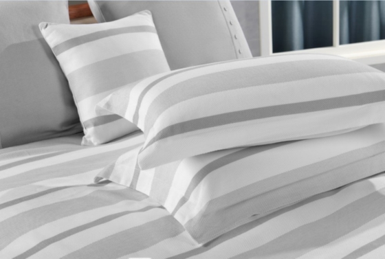 Copertura per coperte di taglia King sostenibile Copertura per coperte a strisce grigie personalizzata