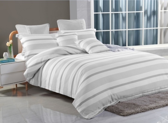 Copertura per coperte di taglia King sostenibile Copertura per coperte a strisce grigie personalizzata